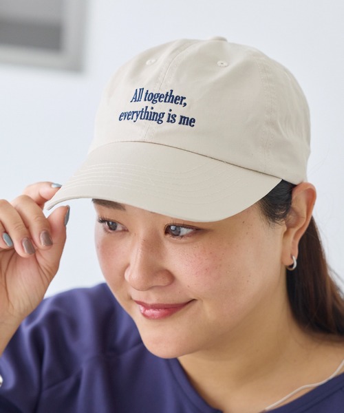 LAVEANGE(ラビアンジェ)の「メッセージロゴ刺繍キャップ(深め・つば広)(キャップ・レディース・ブラック/ベージュ・F)」の3枚目の写真