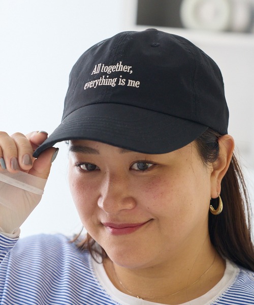 LAVEANGE(ラビアンジェ)の「メッセージロゴ刺繍キャップ(深め・つば広)(キャップ・レディース・ブラック/ベージュ・F)」の15枚目の写真