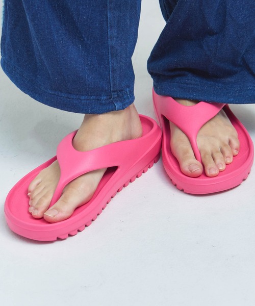 THE NORTH FACE(ザノースフェイス)の「TNF/WL-CAMPER S FLIP(サンダル・メンズ・ホワイト/オレンジ/ブラック/ピンク・XS/L/M/S)」の3枚目の写真