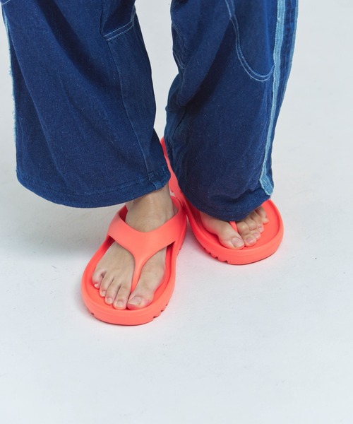 THE NORTH FACE(ザノースフェイス)の「TNF/WL-CAMPER S FLIP(サンダル・メンズ・ホワイト/オレンジ/ブラック/ピンク・XS/L/M/S)」の20枚目の写真