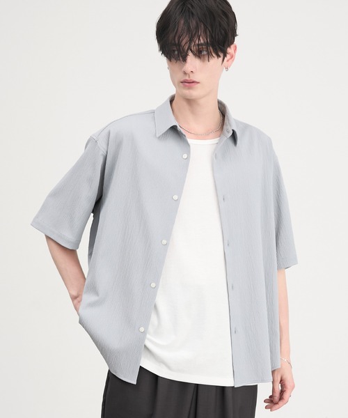 CIYOT（シヨウト）の「【CIYOT】ドライタッチ 楊柳 レギュラーカラー クレープシャツ（シャツ/ブラウス・メンズ・チャコール/ダークブラウン/ブラック/ブルー/オフホワイト/グレー・S/M/L）」の4枚目の写真