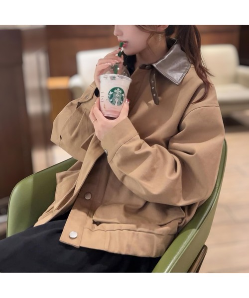 Human 2nd Occasion（ヒューマンセカンドオケージョン）の「フェイクレザー 襟切り替え カバーオールジャケット / オーバーサイズ（ブルゾン・レディース・ベージュ/ブラウン・FREE）」の22枚目の写真