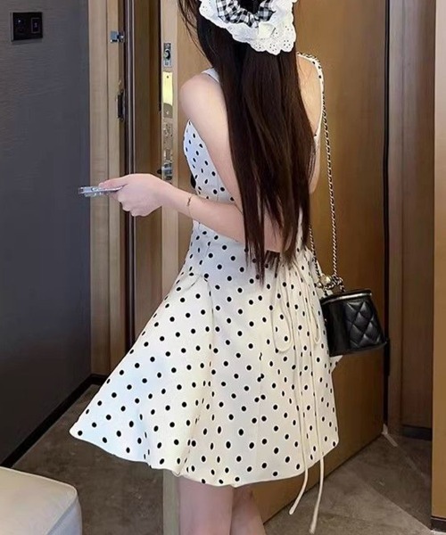 SallyLunn(サリーラン)の「バックレースアップドットワンピース(ワンピース・レディース・ホワイト・MEDIUM/LARGE)」の4枚目の写真