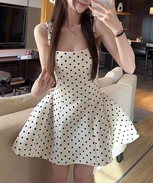 SallyLunn(サリーラン)の「バックレースアップドットワンピース(ワンピース・レディース・ホワイト・MEDIUM/LARGE)」の6枚目の写真