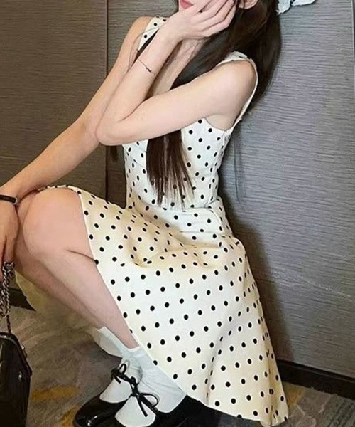 SallyLunn(サリーラン)の「バックレースアップドットワンピース(ワンピース・レディース・ホワイト・MEDIUM/LARGE)」の9枚目の写真
