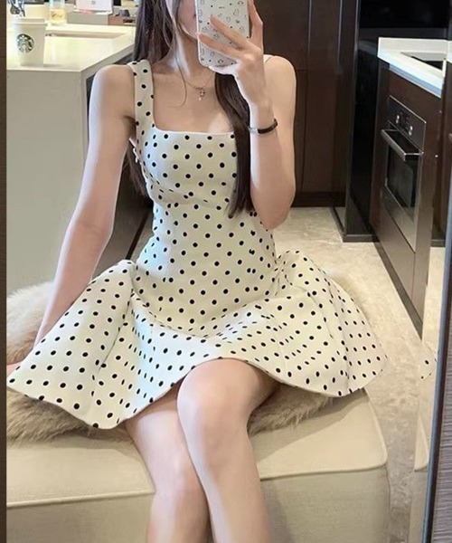 SallyLunn(サリーラン)の「バックレースアップドットワンピース(ワンピース・レディース・ホワイト・MEDIUM/LARGE)」の12枚目の写真