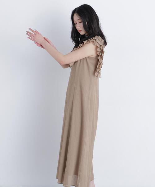 N.(N. Natural Beauty Basic)(エヌエヌナチュラルビューティーベーシック)の「デザインフリル楊柳ワンピース(ワンピース・レディース・ダークグリーン/ブラック/ベージュ・MEDIUM/P/S)」の18枚目の写真