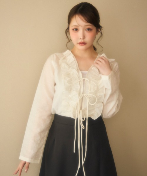 miune(ミューヌ)の「フロントフリルブラウス(シャツ/ブラウス・レディース・アイボリー/ピンク・FREE)」の1枚目の写真
