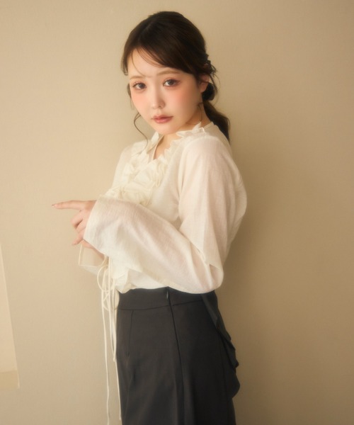 miune(ミューヌ)の「フロントフリルブラウス(シャツ/ブラウス・レディース・アイボリー/ピンク・FREE)」の13枚目の写真
