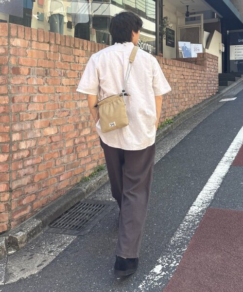 PENNEYS（ぺニーズ）の「【UNISEX】【FOX別注】スクエアナイロンサコッシュ（ショルダーバッグ・メンズ・ベージュ/カーキ/ブラック・ONE SIZE）」の10枚目の写真