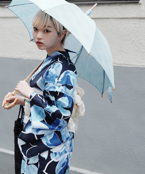 utatane(ウタタネ)の「浴衣2点セット 平成レトロ&モード(浴衣・レディース・ブラック系1/ブラック系4/ブラック系5/ブルー系2/イエロー系3/レッド系1/ブラウン系1/ホワイト系3/ネイビー系1/イエロー系2/グレー系1/ホワイト系2/ブラック系3/ブルー系3/ブルー系4/ネイビー系2/ネイビー系3/ホワイト系1/パープル系1/ブルー系1/イエロー系1/ネイビー系4・FREE)」の12枚目の写真