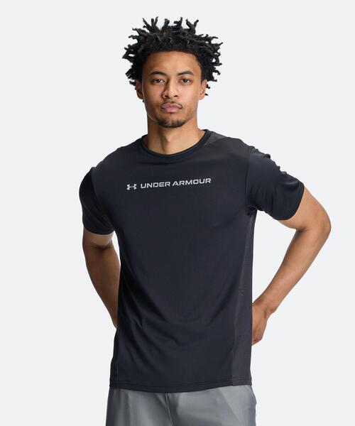 UNDER ARMOUR(アンダーアーマー)の「UAクール プロ ショートスリーブ Tシャツ(トレーニング/メンズ)(Tシャツ/カットソー・メンズ・ブラック・M/L/XL/S/3XL/2XL)」の1枚目の写真