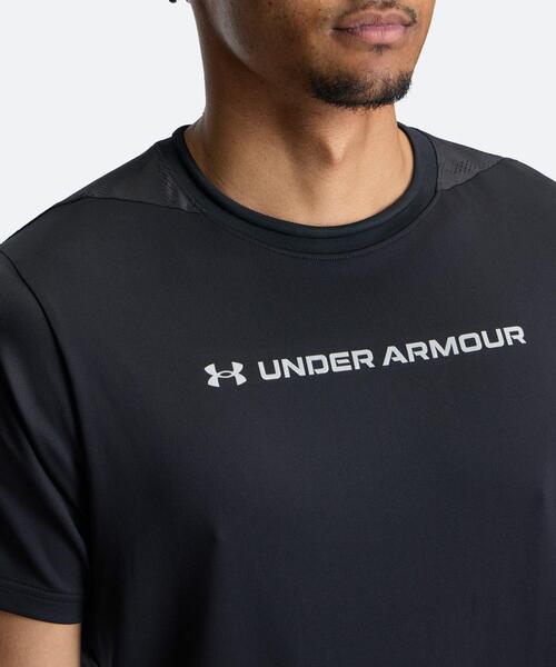 UNDER ARMOUR(アンダーアーマー)の「UAクール プロ ショートスリーブ Tシャツ(トレーニング/メンズ)(Tシャツ/カットソー・メンズ・ブラック・M/L/XL/S/3XL/2XL)」の4枚目の写真