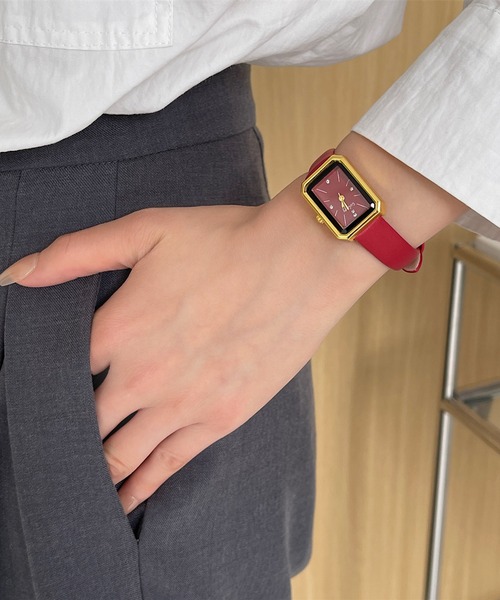 INASTUDIOS(イーナストゥディオス)の「レクタンギュラーフェイス PUレザーバンド クォーツ 腕時計 レディース 付属品 BOX付き(アナログ腕時計・レディース・レッド/ブラウン/ブラック系その他/ブラック系その他3/ブラウン系その他/ブラック/ブラック系その他2・FREE)」の10枚目の写真