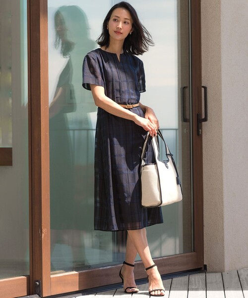 J.PRESS(ジェイプレス)の「シャドーチェック ワンピース(ワンピース・レディース・ダークブラウン系3/ネイビー系・11/9)」の4枚目の写真