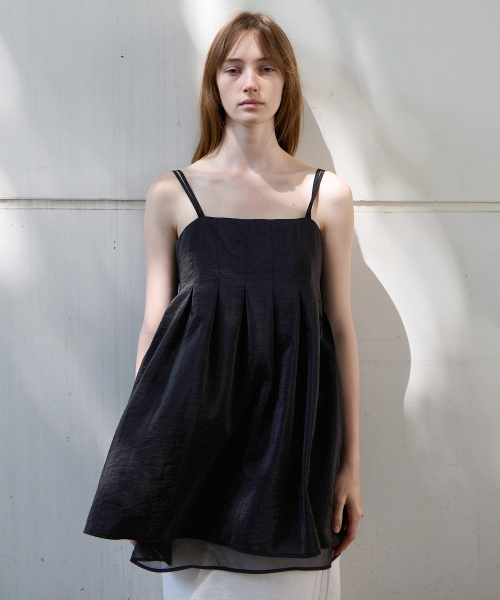 LEVAR(レバー)の「Double Strap Pleats Blouse - Black(シャツ/ブラウス・レディース・ブラック・FREE)」の1枚目の写真