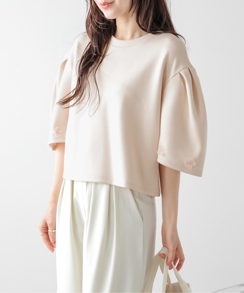 La-gemme(ラジェム)の「立体袖×チュールフラワー プルオーバー(Tシャツ/カットソー・レディース・ブラック/ピンク/ホワイト・フリー)」の3枚目の写真