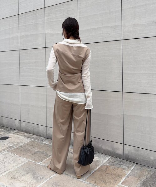 SHENERY(シーナリー)の「【Her Edit】【セットアップ対応】キュプラジャージートップス(シャツ/ブラウス・レディース・ブラック/ベージュ・FREE)」の18枚目の写真