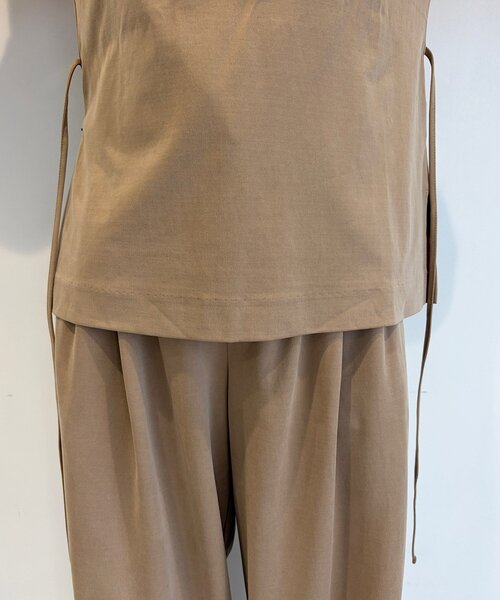 SHENERY(シーナリー)の「【Her Edit】【セットアップ対応】キュプラジャージートップス(シャツ/ブラウス・レディース・ブラック/ベージュ・FREE)」の11枚目の写真