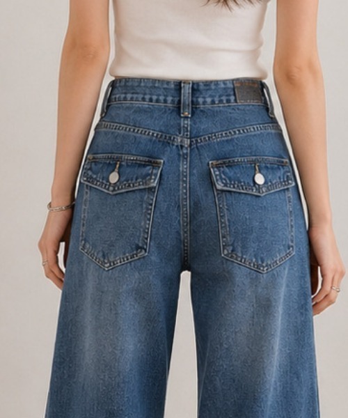 NANEA(ナネア)の「バックポケット ワイドストレートデニム(デニムパンツ・レディース・ブルー・LARGE/MEDIUM/SMALL)」の10枚目の写真
