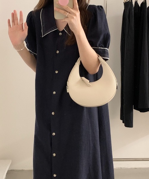 AMAJI（アマジ）の「配色 Poloネック パフスリーブ フロントボタン ワンピース（ワンピース・レディース・ネイビー/ホワイト・FREE）」の5枚目の写真