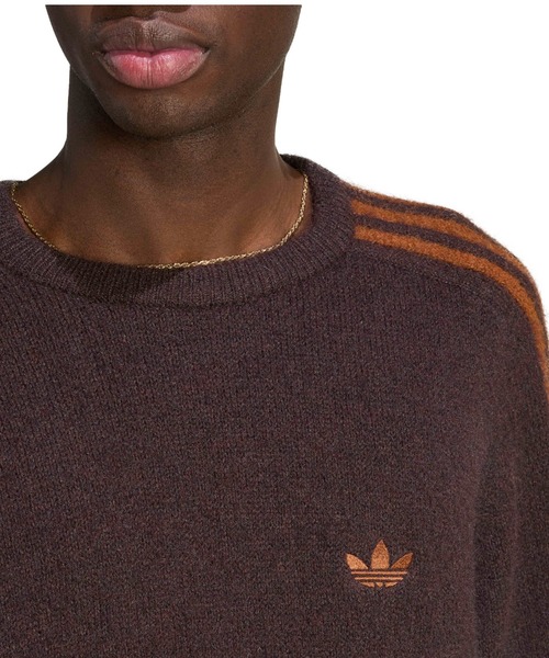 adidas(アディダス)の「adidas 3 STRIPES FLUFFY KNIT CREW / アディダス 3 ストライプス フラッフィー ニット クルー(ニット/セーター・メンズ・ブラウン・S/M/L/XL/XXL)」の2枚目の写真