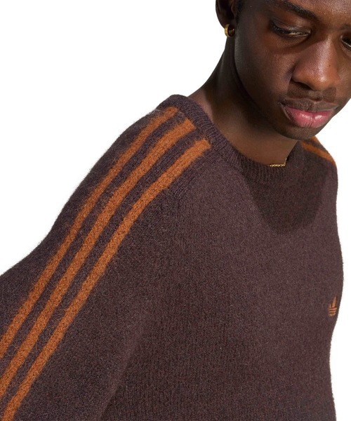 adidas(アディダス)の「adidas 3 STRIPES FLUFFY KNIT CREW / アディダス 3 ストライプス フラッフィー ニット クルー(ニット/セーター・メンズ・ブラウン・S/M/L/XL/XXL)」の3枚目の写真