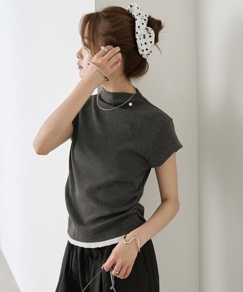 mystic(ミスティック)の「【レイヤードデザイン】プレート付きハイネックTシャツ(Tシャツ/カットソー・レディース・ブルー/ブラック/チャコールグレー/アイボリー・FREE)」の16枚目の写真