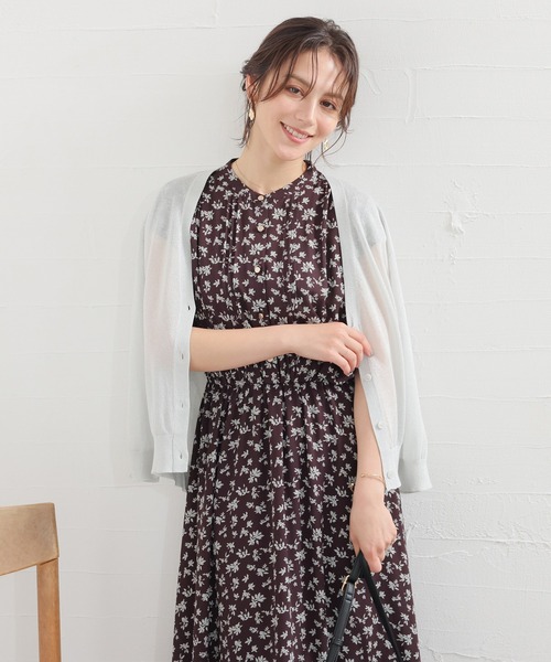 GLACIER lusso(グラシアルッソ)の「花柄ピンタックワンピース(ワンピース・レディース・グリーン系その他2/レッド系その他2/ブラック系その他2・M/LL/S/L)」の3枚目の写真
