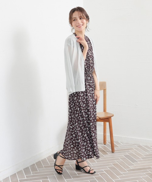 GLACIER lusso(グラシアルッソ)の「花柄ピンタックワンピース(ワンピース・レディース・グリーン系その他2/レッド系その他2/ブラック系その他2・M/LL/S/L)」の11枚目の写真