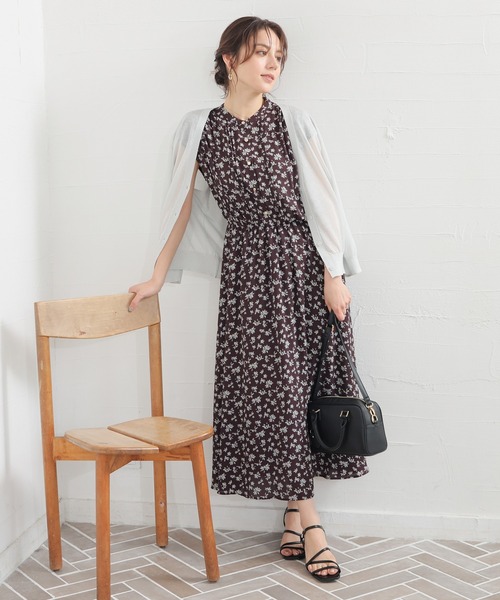 GLACIER lusso(グラシアルッソ)の「花柄ピンタックワンピース(ワンピース・レディース・グリーン系その他2/レッド系その他2/ブラック系その他2・M/LL/S/L)」の15枚目の写真