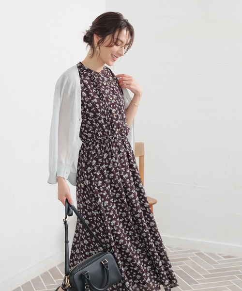GLACIER lusso(グラシアルッソ)の「花柄ピンタックワンピース(ワンピース・レディース・グリーン系その他2/レッド系その他2/ブラック系その他2・M/LL/S/L)」の17枚目の写真
