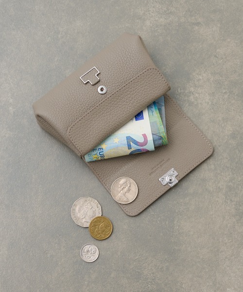 IACUCCI グレー ジュ二つ折り財布 ブランド古着】財布（財布）｜IACUCCI（イアクッチ）のファッション