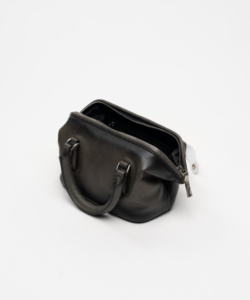 Maison MIHARA YASUHIRO(メゾンミハラヤスヒロ)の「"VINTAGE" Boston Bag Small(ショルダーバッグ・レディース・ブラウン/ブラック・FREE)」の6枚目の写真