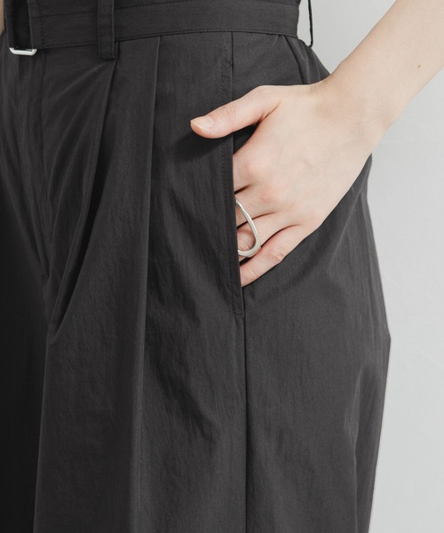 RAGEBLUE(レイジブルー)の「ベルト付き/ナイロンワイドパンツ/セットアップ対応(その他パンツ・レディース・ピンク/ブラック・FREE)」の17枚目の写真