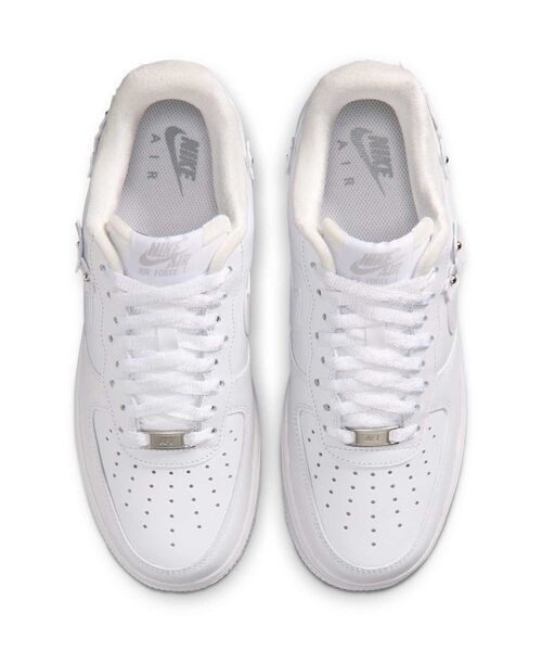NIKE（ナイキ）の「ナイキ エア フォース 1 '07 “Florette” ウィメンズシューズ / Nike Air Force 1 '07 "Florette" Women's Shoes IR8637-100 White（スニーカー・レディース・ホワイト・26/25.5/25/23.5/22.5/22/24.5/24/23）」の4枚目の写真