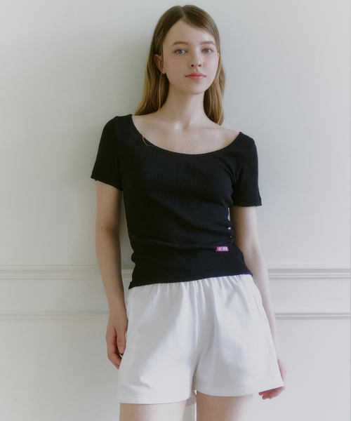 MICANE(ミケーネ)の「ミニョンワイドネックT(Tシャツ/カットソー・レディース・ライトグレー/スカイブルー/ブラック/アイボリー・1/2/4/3)」の12枚目の写真