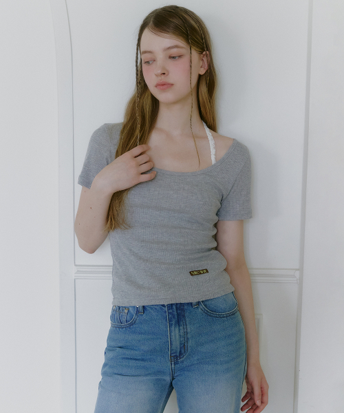MICANE(ミケーネ)の「ミニョンワイドネックT(Tシャツ/カットソー・レディース・ライトグレー/スカイブルー/ブラック/アイボリー・1/2/4/3)」の16枚目の写真