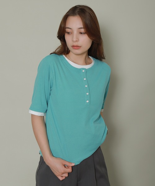 libelle more(リベル モア)の「配色ヘンリーネックレイヤードTシャツ(Tシャツ/カットソー・レディース・グリーン/オフホワイト/ブラック/杢グレー・M)」の4枚目の写真