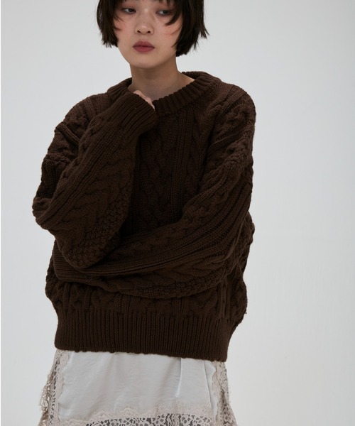 full/fill.(フルフィル)の「cable wide knit / ケーブルワイドニット(ニット/セーター・レディース・ブラウン/アイボリー・FREE)」の16枚目の写真
