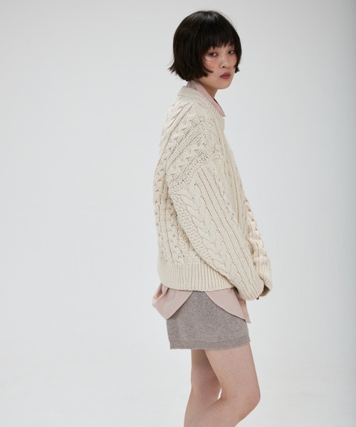full/fill.(フルフィル)の「cable wide knit / ケーブルワイドニット(ニット/セーター・レディース・ブラウン/アイボリー・FREE)」の11枚目の写真