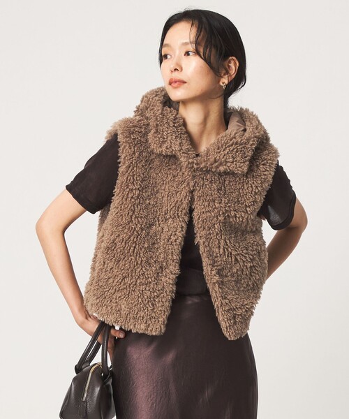 green label relaxing(グリーンレーベルリラクシング)の「【別注】<VINCENT PRADIER>フェイクファー フード ベスト(ベスト・レディース・ブラウン/ブラック・FREE)」の1枚目の写真