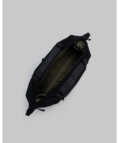 Topologie(トポロジー)の「Explorer Tote Medium(トートバッグ・レディース・モスグリーン系/ブラック・ONE SIZE)」の6枚目の写真