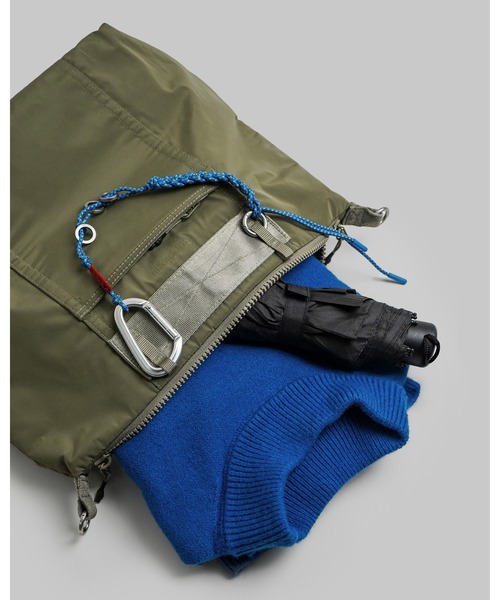Topologie(トポロジー)の「Explorer Tote Medium(トートバッグ・レディース・モスグリーン系/ブラック・ONE SIZE)」の13枚目の写真