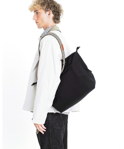 Topologie(トポロジー)の「Explorer Tote Medium(トートバッグ・レディース・モスグリーン系/ブラック・ONE SIZE)」の14枚目の写真