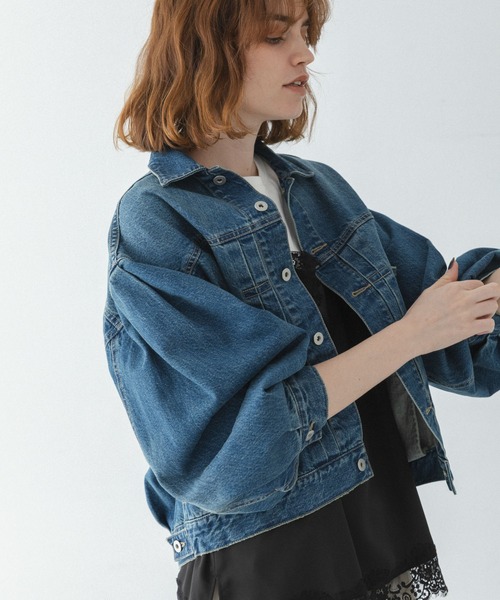 URBAN RESEARCH Sonny Label(アーバンリサーチサニーレーベル)の「バルーンスリーブデニムジャケット(デニムジャケット・レディース・インディゴブルー/ライトインディゴブルー・FREE)」の10枚目の写真