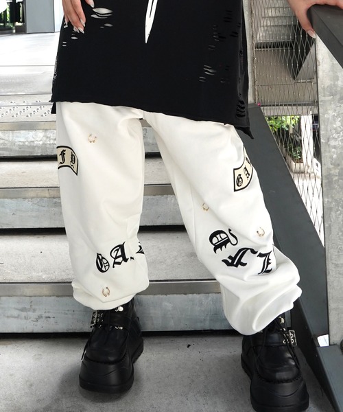 GALFY（ガルフィー）の「【別注】GA×GALFY-闇落ちピアススウェットパンツ（スウェットパンツ・メンズ・ホワイト/ブラック・L/XL）」の10枚目の写真