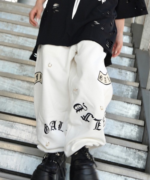 GALFY（ガルフィー）の「【別注】GA×GALFY-闇落ちピアススウェットパンツ（スウェットパンツ・メンズ・ホワイト/ブラック・L/XL）」の12枚目の写真