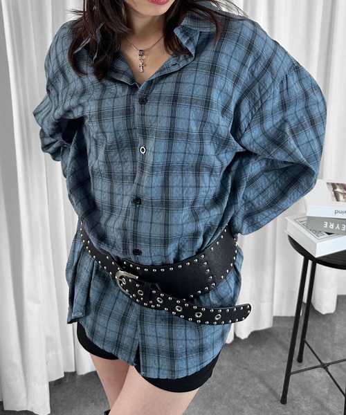 MATU:TA(マトゥータ)の「【シルエットがかわいい!】ヴィンテージライトチェックシャツ/2026秋冬新作 秋服 チェック シャツ 長袖 オーバーサイズ ユニセックス 日焼け対策 ルーズシルエット 韓国 カジュアル 海外ガール 羽織り フリーサイズ ワンサイズ 4カラー ブラック ブルー ブラウン グリーン(シャツ/ブラウス・レディース・ブラック/ブラウン/グリーン/ブルー・FREE)」の4枚目の写真