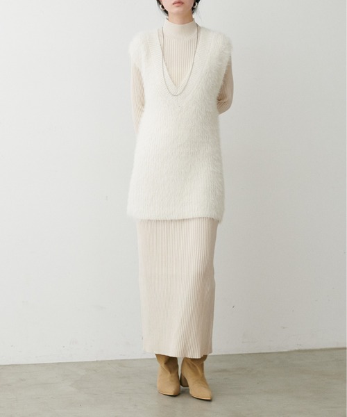 LARUTA(ラルータ)の「【LARUTA】リブニットワンピース×フェザーベストセット(ワンピース・レディース・その他3/チャコールグレー/ブラック/その他2/その他1/その他4/オフホワイト/ダークブラウン・FREE)」の9枚目の写真